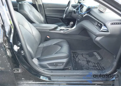 2022 Toyota Camry Xle Hybrid z USA, uszkodzony, nr VIN 4T1F31AK1NU599879